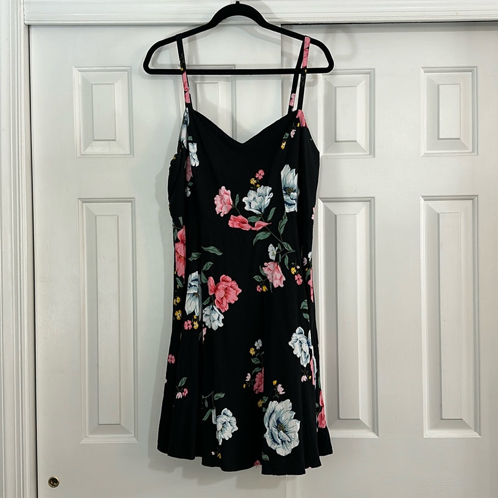 Old navy floral black dress. Size XL